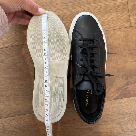 Common Projects Achilles low top sneaker. Black leather with white sole, Size 37 - Picture 9 of 10